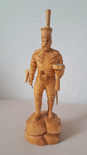 Bergmann geschnitzt